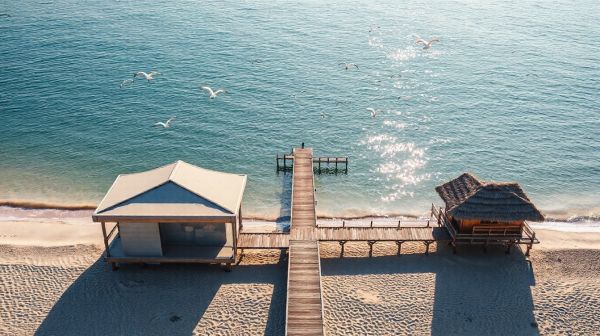 Choisir entre plage immergée en coque et en maçonnerie : guide complet