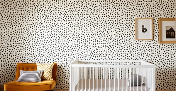 Papier peint chambre bébé : guide pour une déco apaisante et ludique